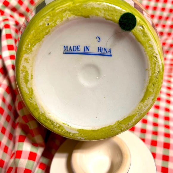 Adorable Farm/Shabby Chic “Apple” Vase - Picture 6 of 6